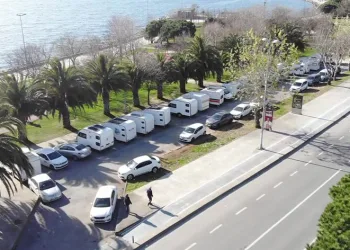 Sahillerde karavan işgali
