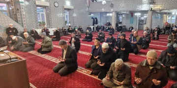 Sabah namazında buluştular