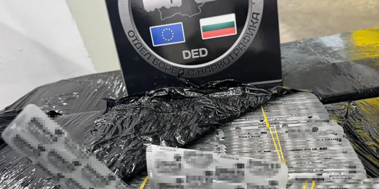 Uyuşturucu yapımında kullanılan 88 bin tablet yakalandı