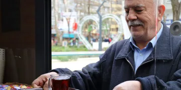 Bu kafede çay 3 TL