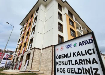 Depremzedelerin kalıcı konutlara taşınması sürüyor