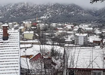 Konya’nın üç ilçesi beyaza büründü
