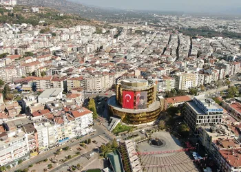 Aydın’ın Efeler’i 21 ili nüfusuyla solladı
