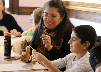 Minikler mum atölyesinde eğlendi