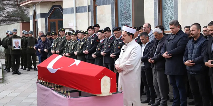Kıbrıs Gazisi son yolculuğuna uğurlandı