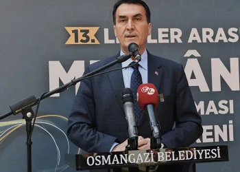 Liseliler en güzel şiirlerini Osmangazi’de okudu