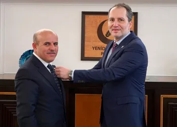 AK Parti’den istifa ederek YRP’den başkan adayı oldu