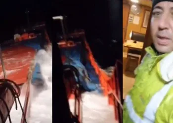 Gemide yaşadığı dehşeti kayda alıp eşine gönderdi