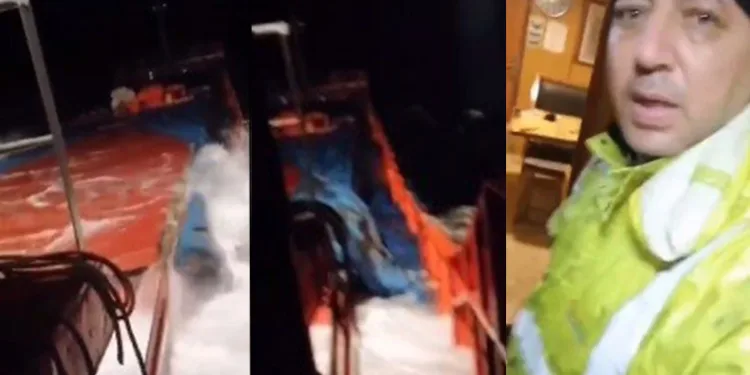 Gemide yaşadığı dehşeti kayda alıp eşine gönderdi