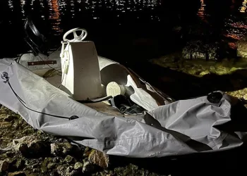 Düzensiz göçmen ve 4 organizatör kaçamadan yakalandı