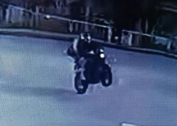 Tek teker giden motosiklet sürücüsüne ceza