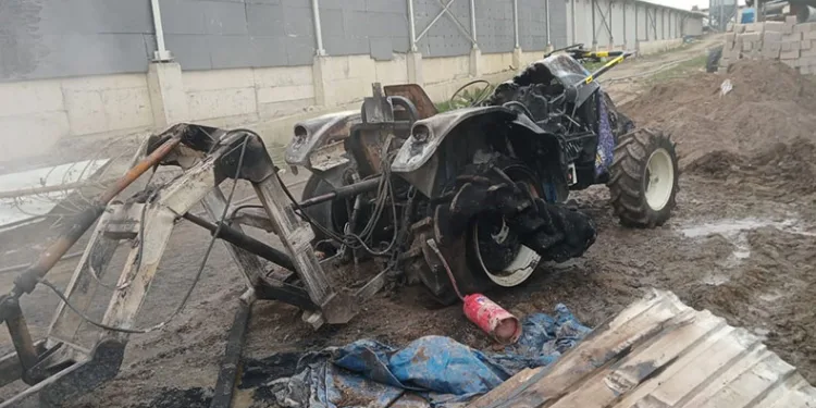 Tavuk çiftliğinin kazan dairesi küle döndü