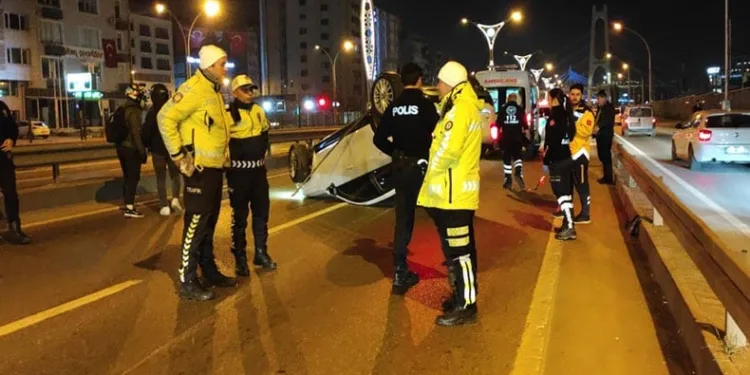 Otomobil takla attı, sürücüsü bulunamadı