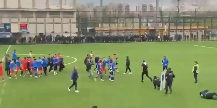 Saha boks ringine döndü