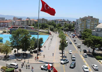 Aydın 42 yaşında