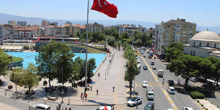 Aydın 42 yaşında