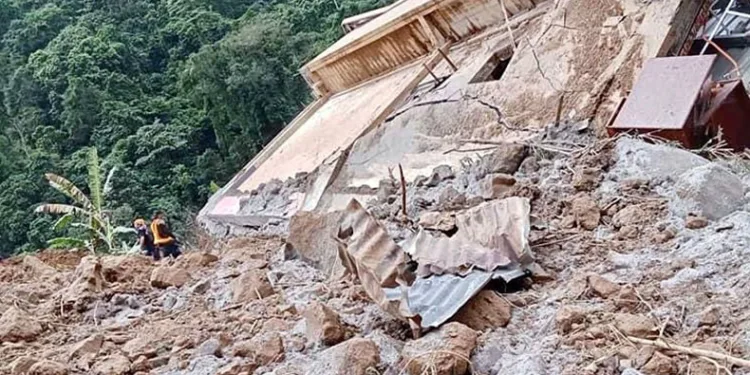 Filipinler’deki toprak kaymasında can kaybı 37’ye yükseldi