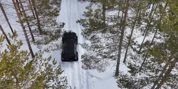 Off road tutkunları karlı arazide karın tadını çıkardı