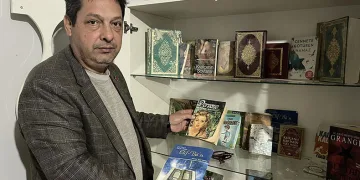 Enkazdan çıkan eşyalar sahiplerini bekliyor