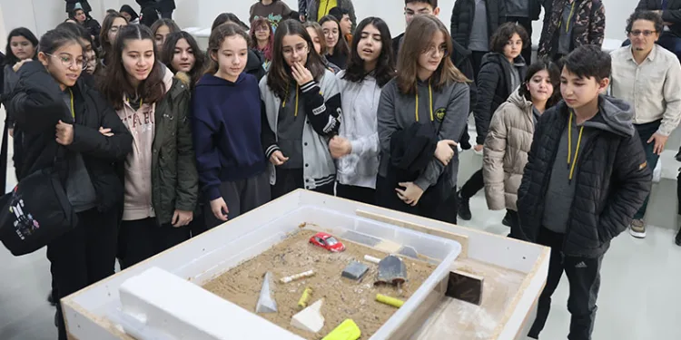 “Depremle yaşamayı ve yenmeyi öğrenmemiz gerek”