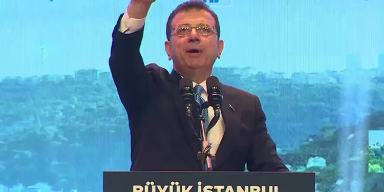 İmamoğlu, CHP’liler tarafından yuhalandı