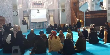 Umre eğitim seminerleri devam ediyor