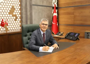 “Tek Millet, Tek Bayrak, Tek Vatan”