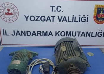 Elektrik kablosu çalan 2 zanlı tutuklandı