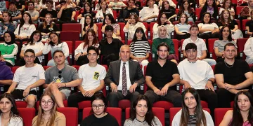 Gençlerin sınav ücreti büyükşehirden