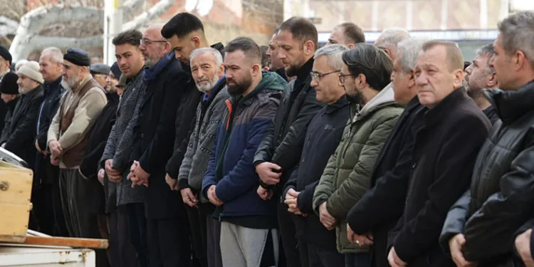 İstiklal Mahallesi Muhtarı son yolculuğuna uğurlandı