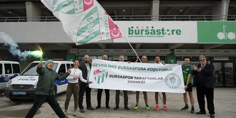 Sevgililer Günü’nde Bursaspor’a koştular