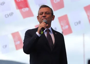 Özel, halk buluşmasında Dikilililere seslendi