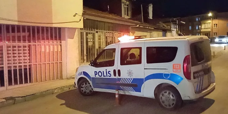 16 yaşındaki genç, bıçaklı saldırıda ağır yaralandı