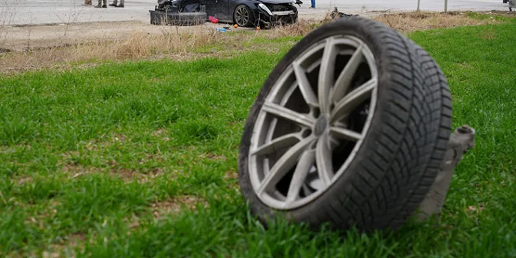 Edirne’de otomobil ile tır çarpıştı