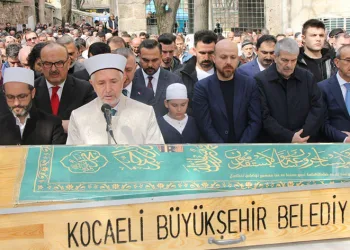 Cumhurbaşkanı Erdoğan’ın dünürünün babası son yolculuğuna uğurlandı