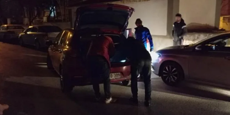 Polisten kaçtılar, kaza yapınca yakalandılar