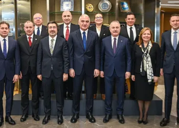 “60 milyon ziyaretçi, 60 milyar dolar”