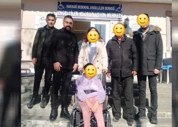Hakkari’deki engellilere sandalye desteği