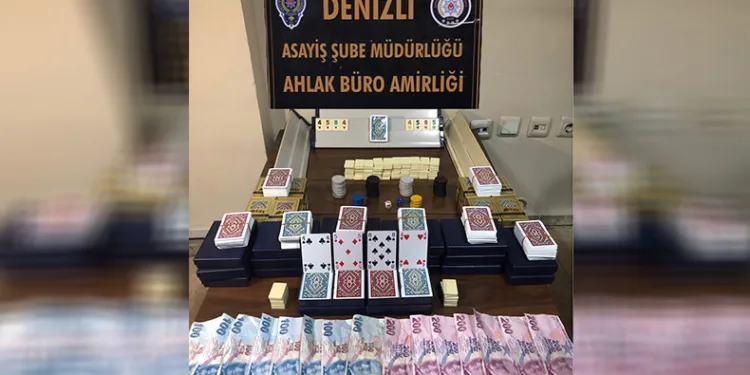 Aranması olan hırsız kumar oynarken yakalandı
