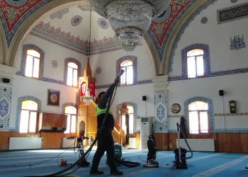 Palandöken’de camiler Ramazan ayına hazır