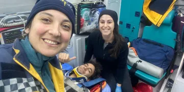 Sağlıkçı Havva, afetzede vatandaşların umudu oldu