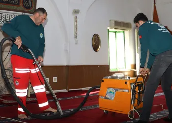 Toroslar’da camiler Ramazan ayına hazırlanıyor