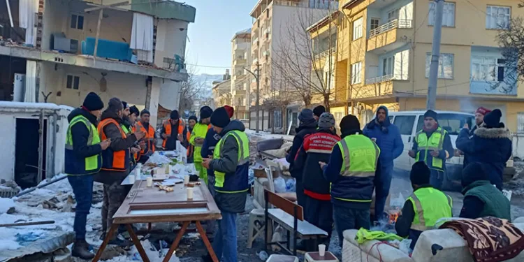Asrın felaketinde enkazda can aramıştı