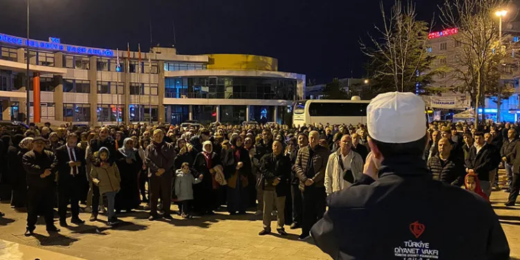 Kutsal topraklara uğurlandılar