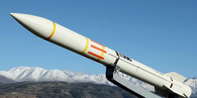İran, hava savunma sistemlerini tanıttı