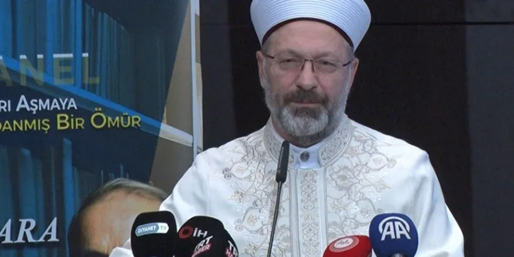 Diyanet İşleri Başkanı Erbaş Ustalara Saygı Paneli’ne katıldı