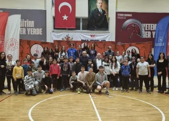 Badminton turnuvası sona erdi