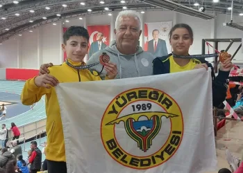 Yüreğirli atletlerden Türkiye rekoru