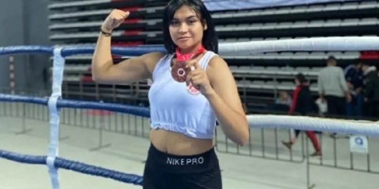 Türkiye Kickboks Şampiyonası’nda Ayşegül Arslanlı Özdemir’den bronz madalya