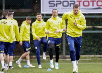 Fenerbahçe, Antalyaspor maçı hazırlıklarına devam etti